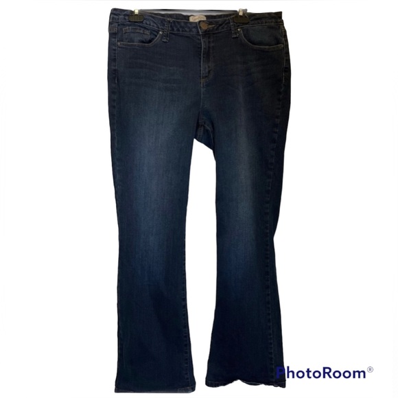 Jessica Simpson rockin curvy mid rise boot cut jeans - Picture 11 of 11